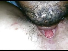 Lizał jej, dopóki nie przyszedł w 1:06